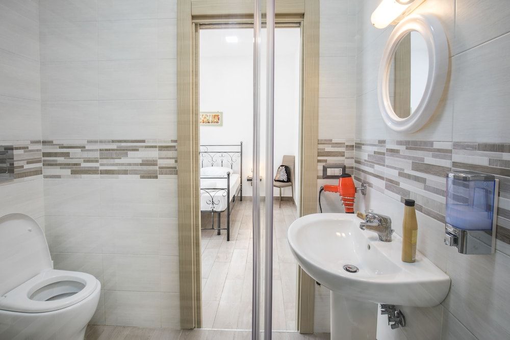 Opera Home Principe Umberto Superior Triple Room 12