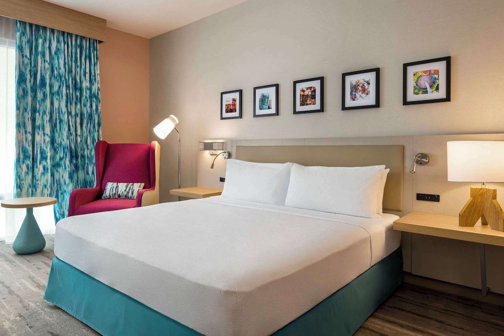 Room, 1 King Bed, Accessible, Bathtub