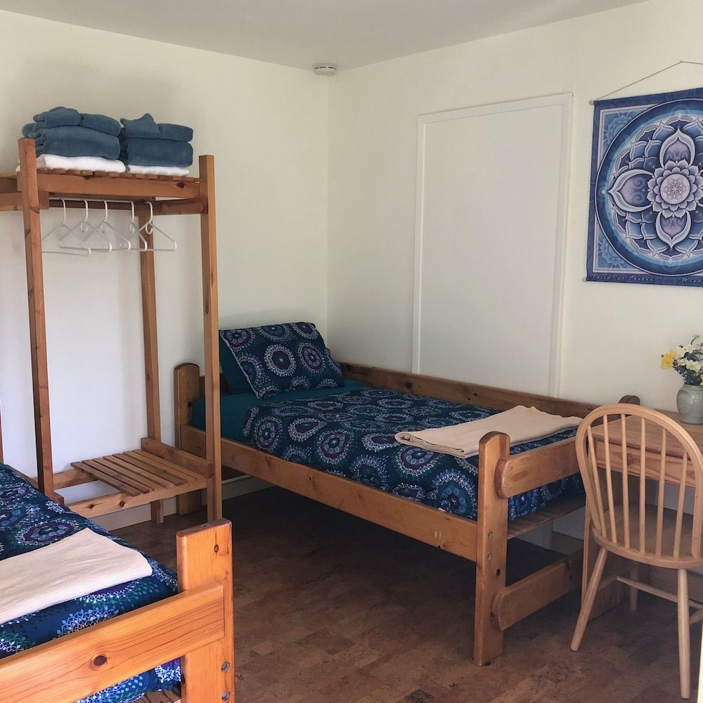 Basic Single Room, 2 Twin Beds, Shared Bathroom, Mountain View