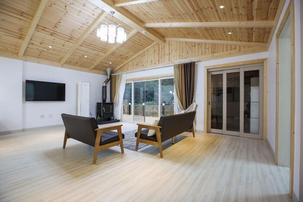 Rosedeil Room (Santorini) 8