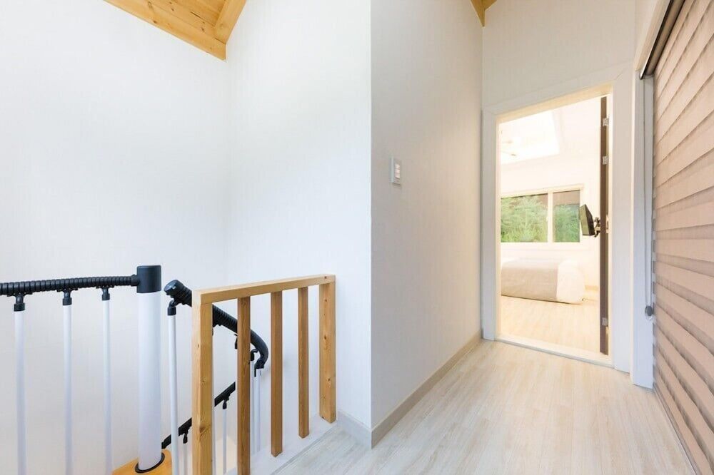 Rosedeil Room (Natural) 14