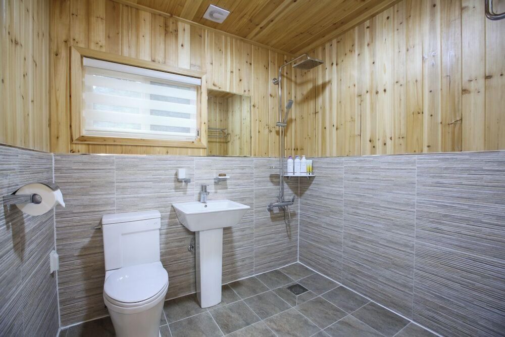 Rosedeil Room (Santorini) 5