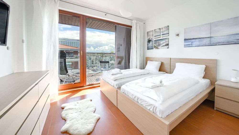 Apartment (433)