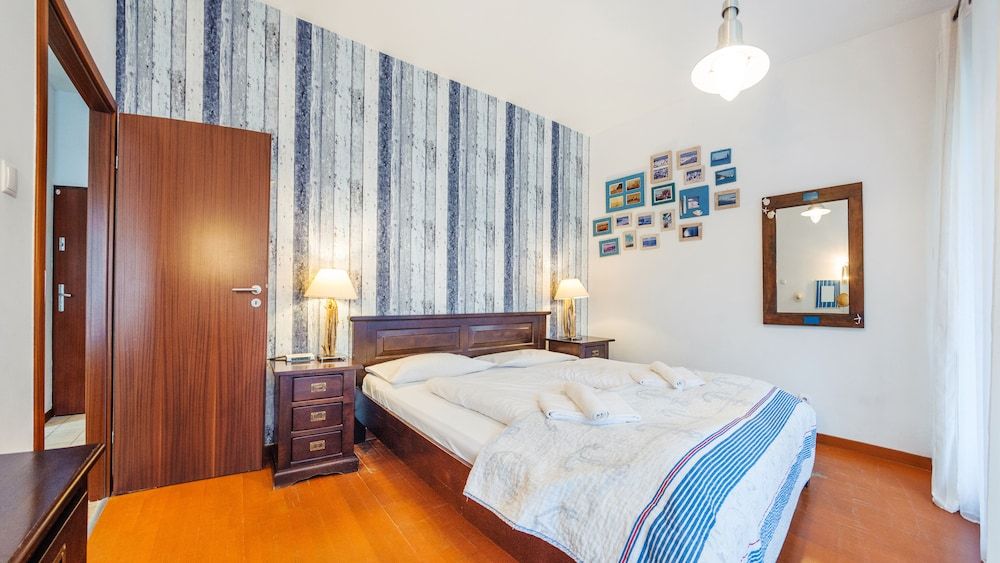 Apartment, Non Smoking (202)