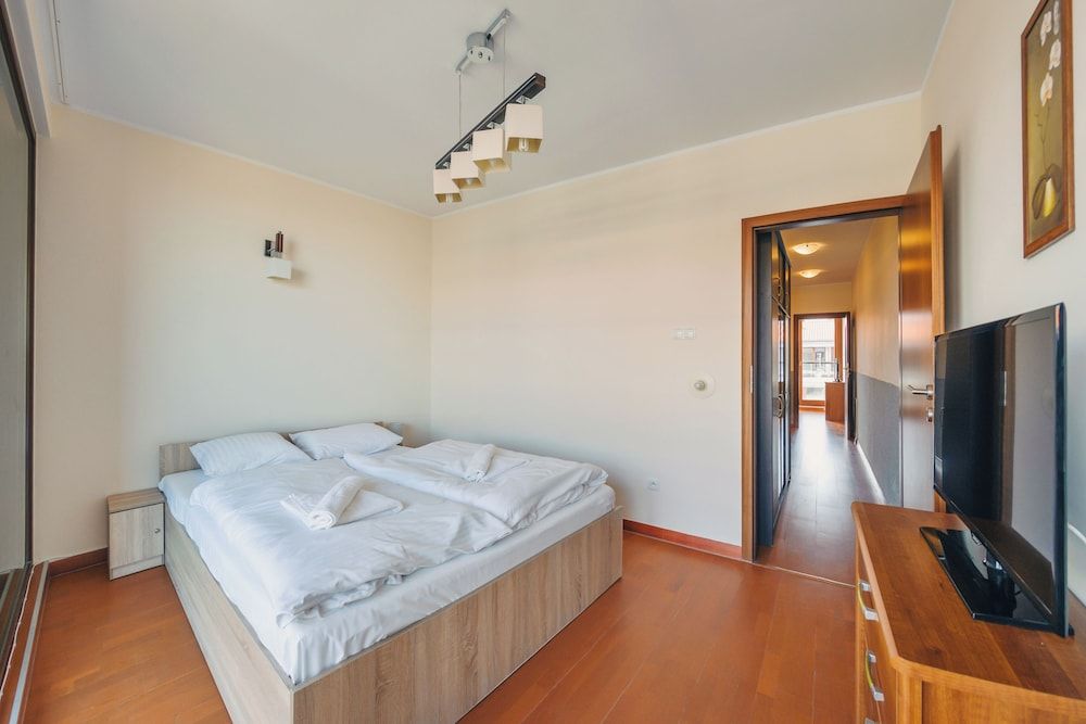 Apartment (UG 637)