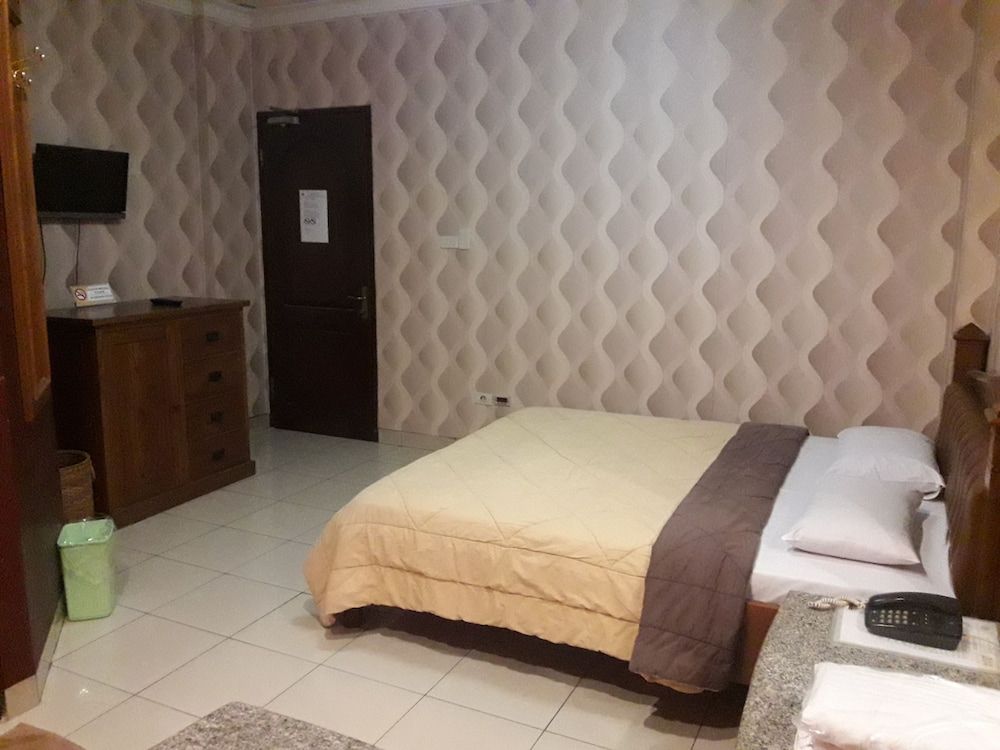 Hotel 678 Kemang Standard Room 5