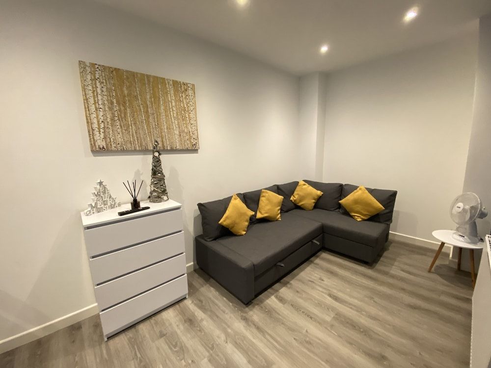 Blackpool Abode - 20 Bairstow Street Apartment, Private Bathroom (Bairstow Room 1/2) 16