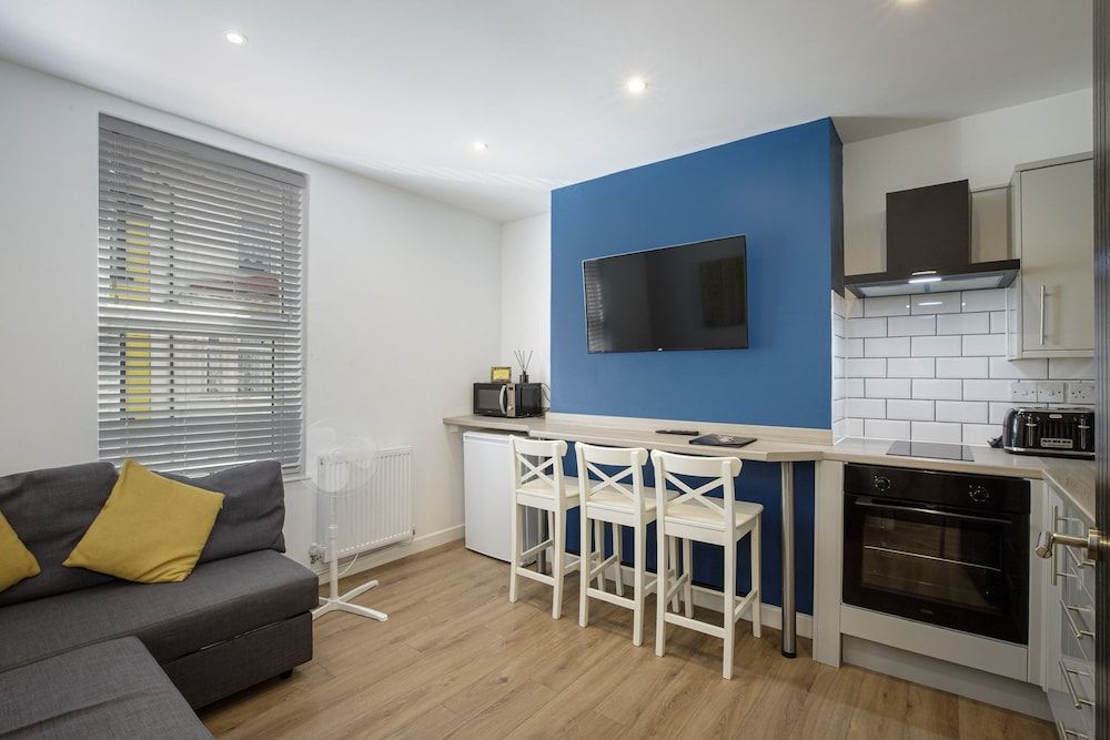 Blackpool Abode - 20 Bairstow Street Apartment, Private Bathroom (Bairstow Room 4/6) 25