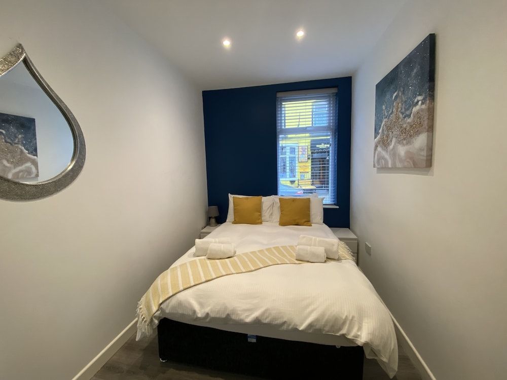 Blackpool Abode - 20 Bairstow Street Apartment, Private Bathroom (Bairstow Room 1/2) 4