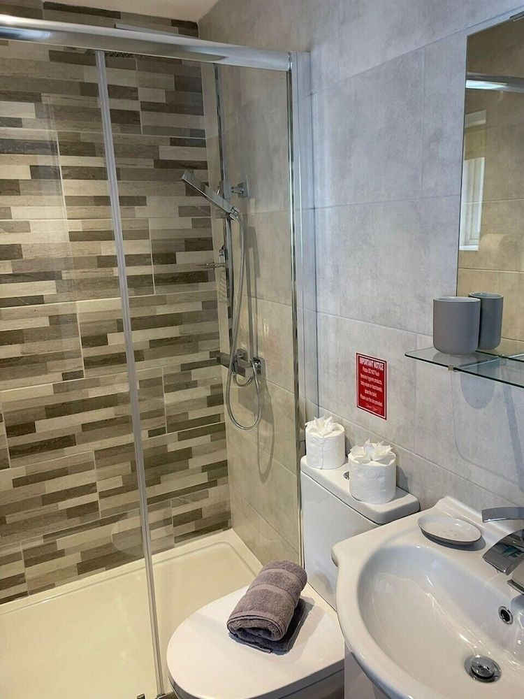 Blackpool Abode - 20 Bairstow Street Apartment, Private Bathroom (Bairstow Room 4/6) 20