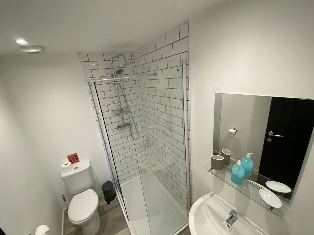 Blackpool Abode - 20 Bairstow Street Apartment, Private Bathroom (Bairstow Room 4/6) 18