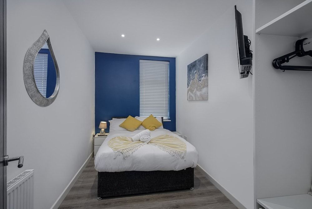 Blackpool Abode - 20 Bairstow Street Apartment, Private Bathroom (Bairstow Room 1/2) 6