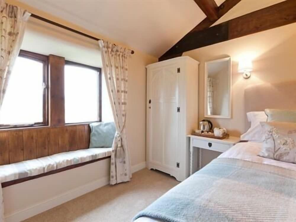 Throstle Nest Farm Single Room, Ensuite