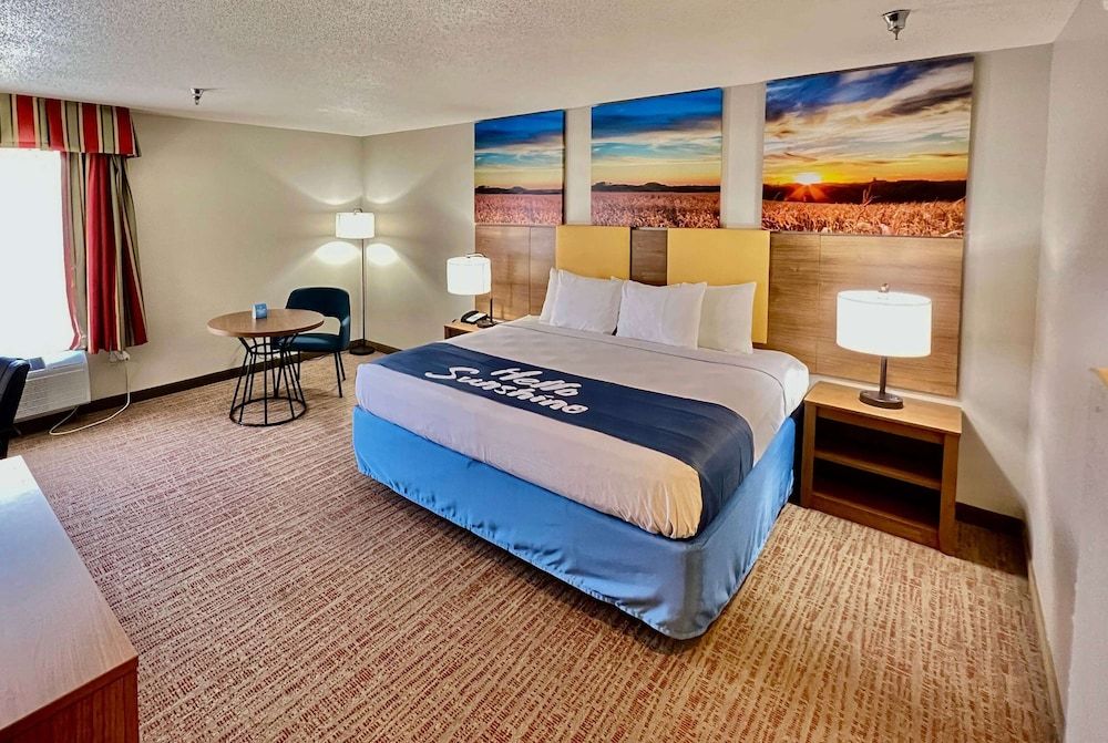 Room, 1 King Bed, Non Smoking