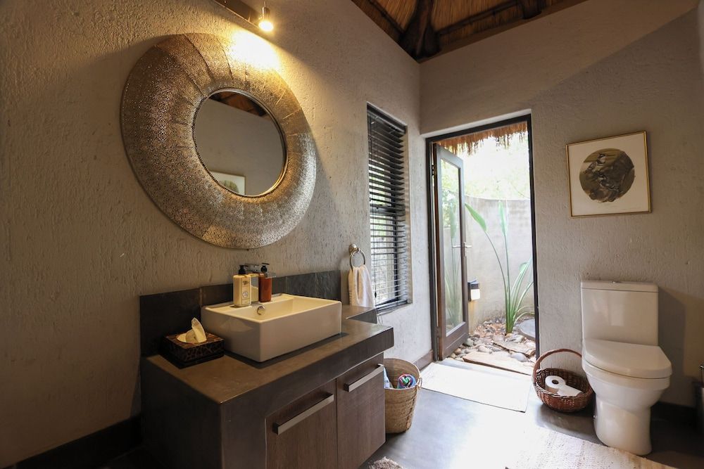 Call of the Wild Lodge Deluxe Room, Garden View 9