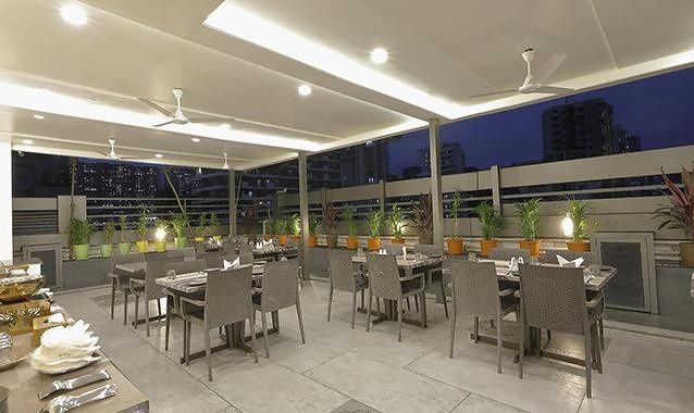 Food & Dining