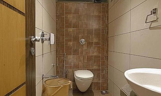 FabHotel Prime Ariana Residency Deluxe Room 4