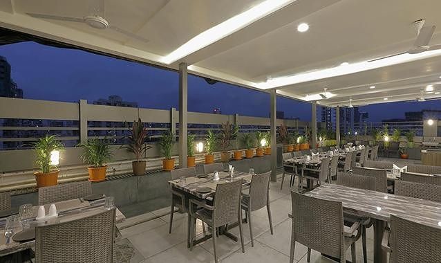 Food & Dining