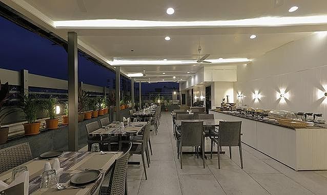 Food & Dining