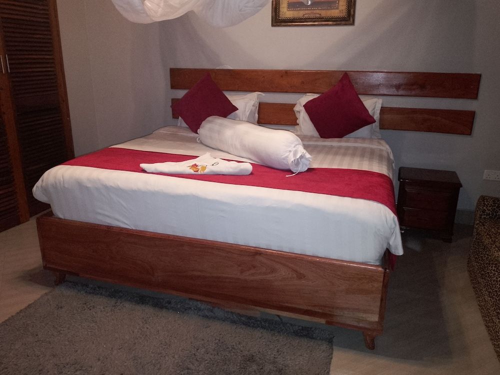 Sherbourne Lodge Standard Double Room 6