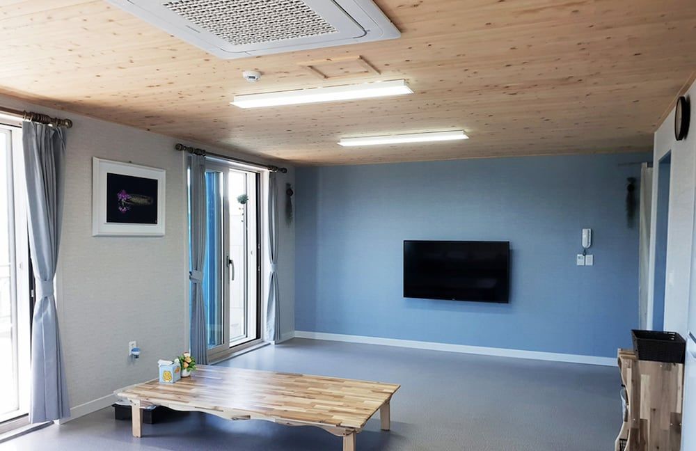 Pyramid Red Clay Pension Room (B) 6