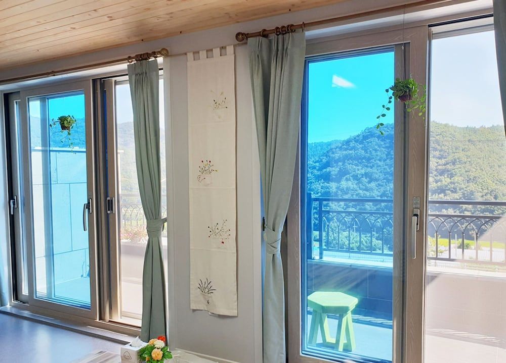 Pyramid Red Clay Pension Room (A) 9