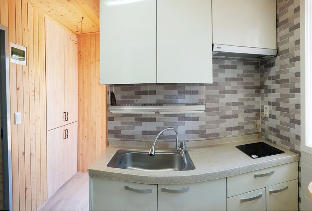 Pyramid Red Clay Pension Room (C) 4