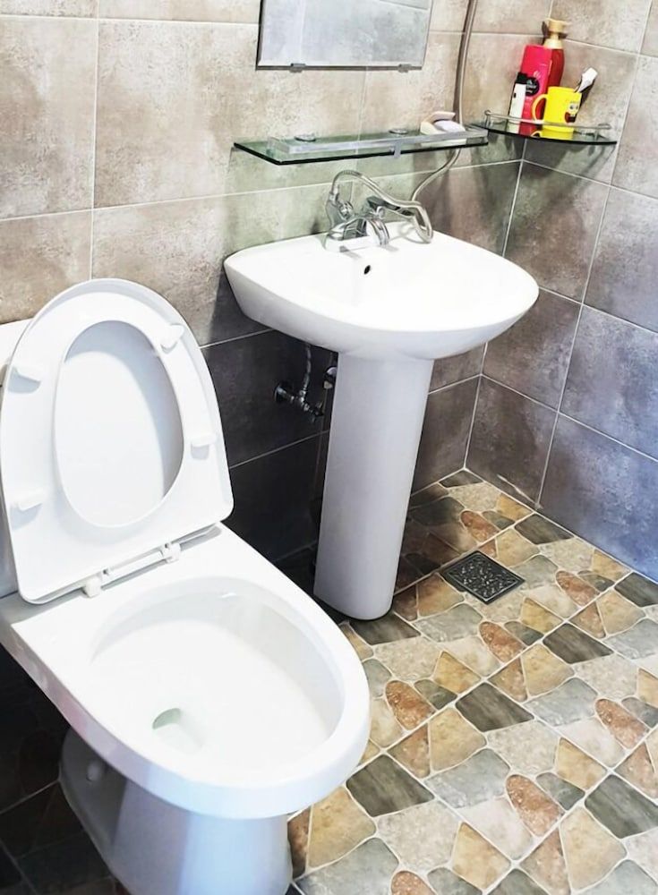 Pyramid Red Clay Pension Room (A) 10