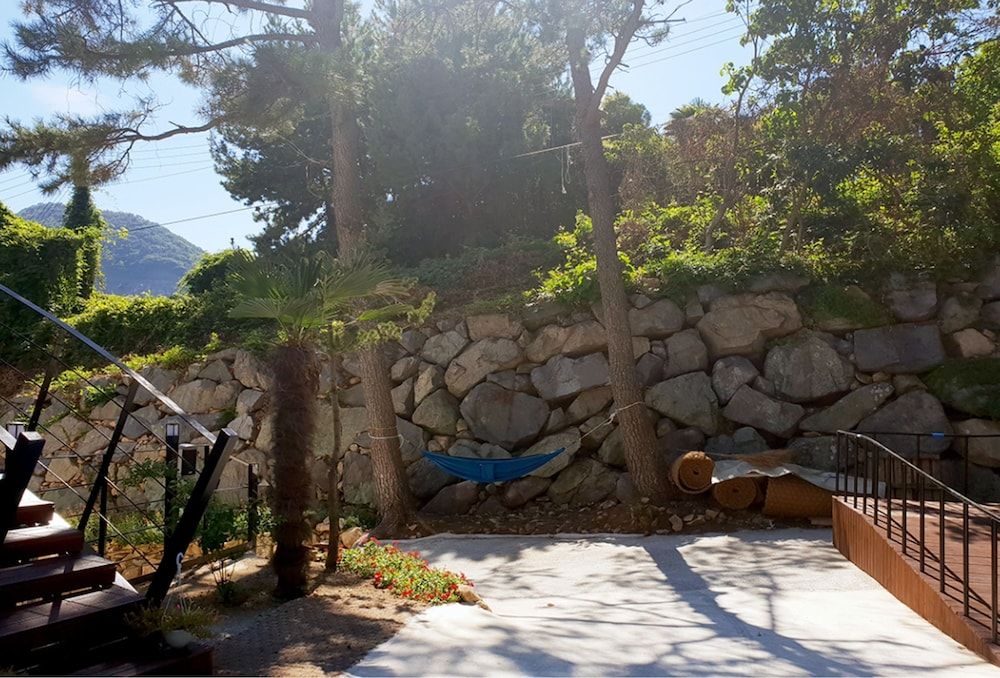 Pyramid Red Clay Pension Room (C) 5