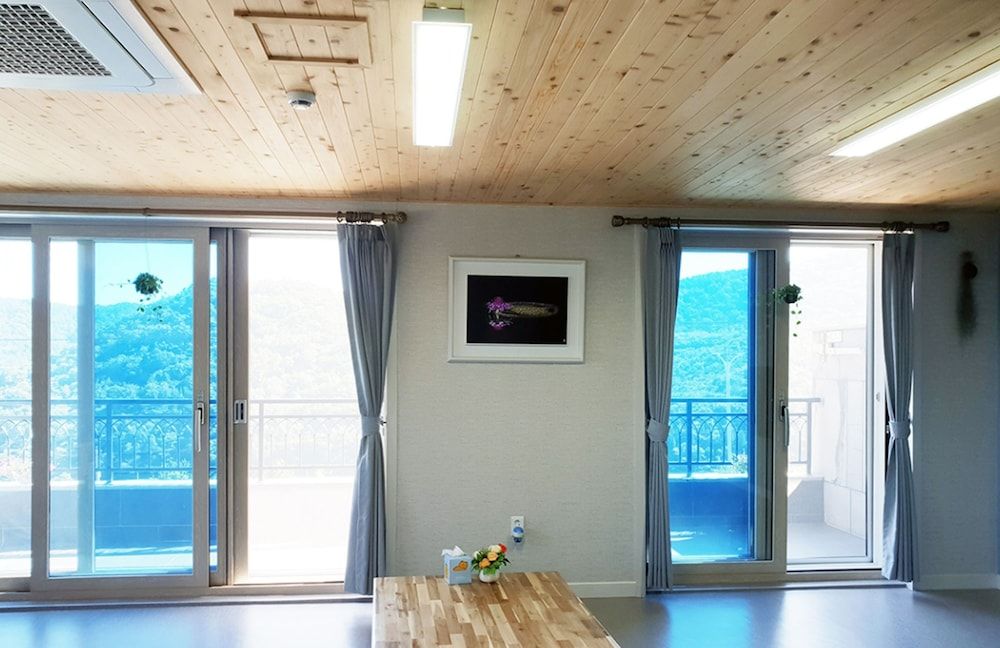 Pyramid Red Clay Pension Room (B) 8