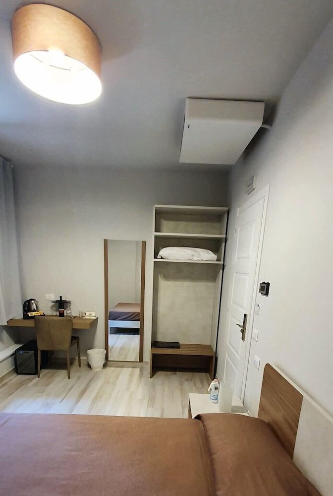 Le Suite Bed & Breakfast - Holiday Home Classic Room 6