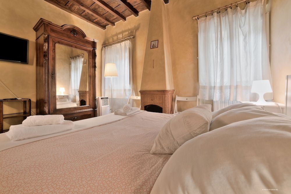 Wine Apartments Florence Trebbiano Romantic Apartment, 1 Bedroom 2