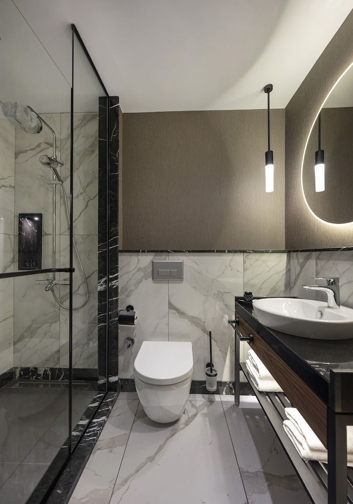 Livro Hotel Standard Room, 1 Queen Bed, Balcony, City View 4