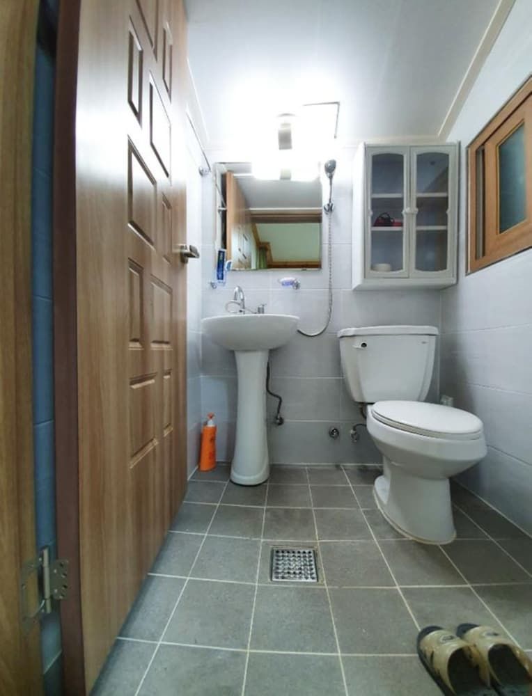 Sun Rise Pension Room (Moo-Goong-Hwa)