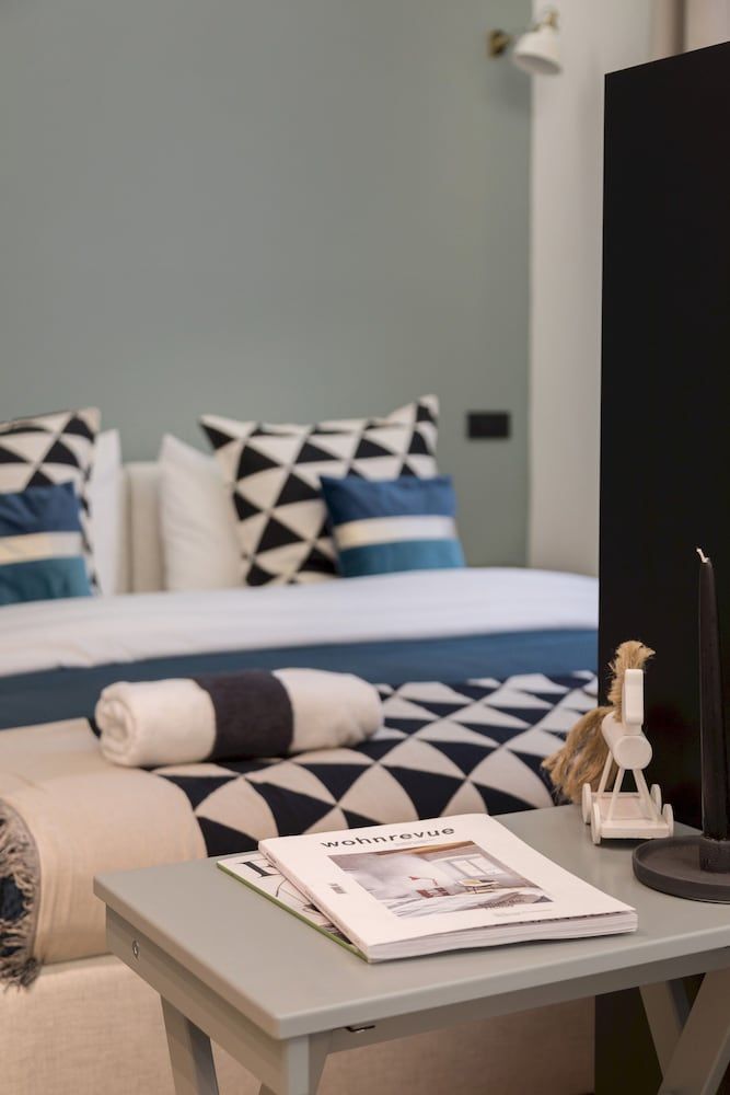 undefined Design and modern studio near national theater 7