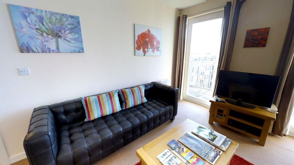 Signet Apartments - The Triangle Apartment, 1 Double Bed, City View 4