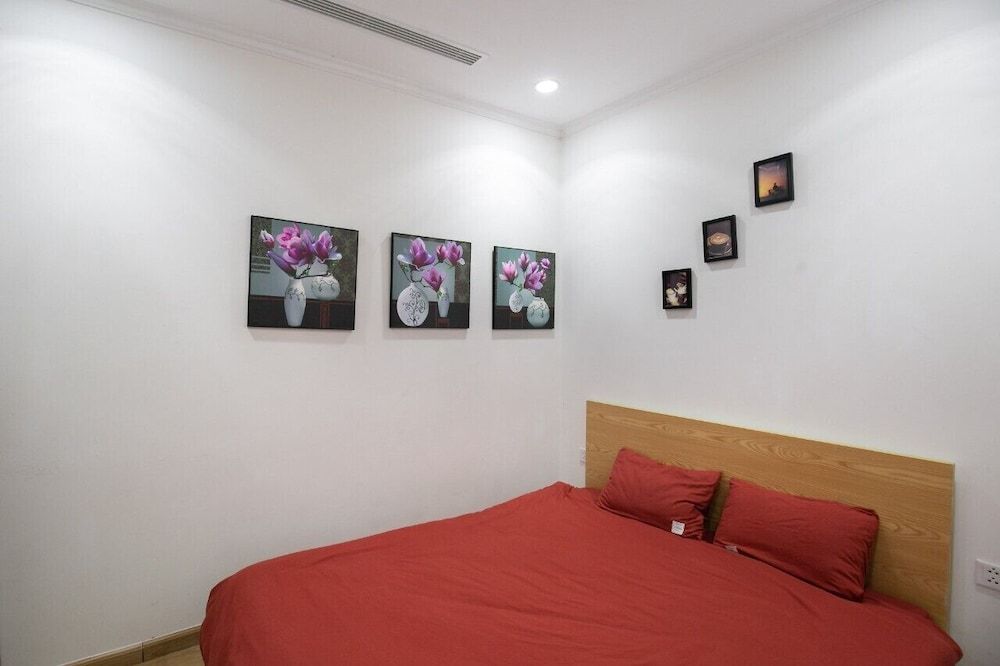 undefined Bom Homestay Vinhomes Times City 8