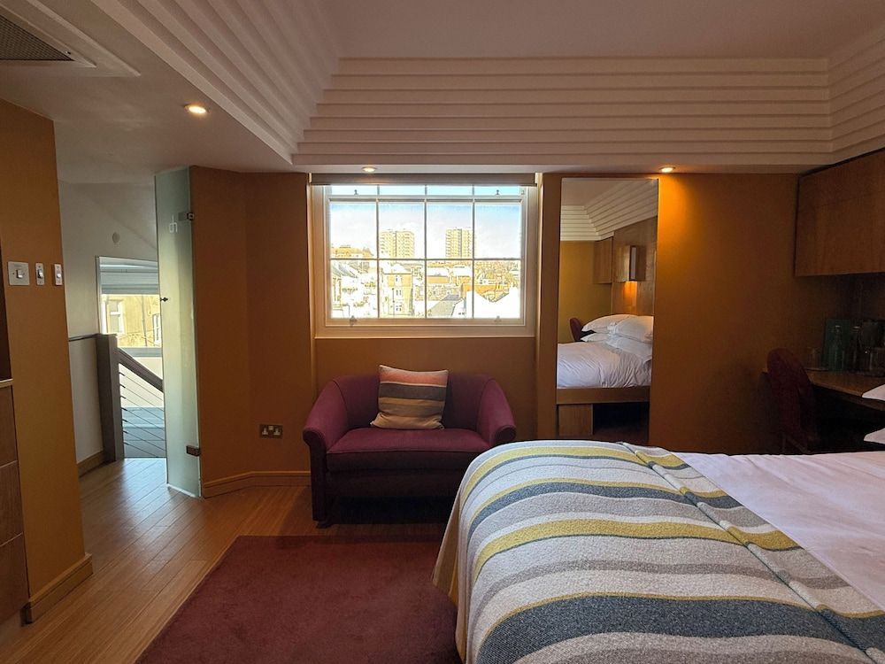 Drakes of Brighton Comfort Double Room, 1 King Bed, Ensuite, City View 3