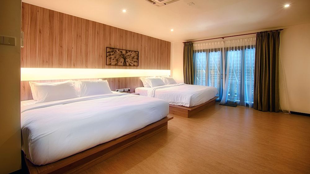 undefined Lot 33 Boutique Hotel 5