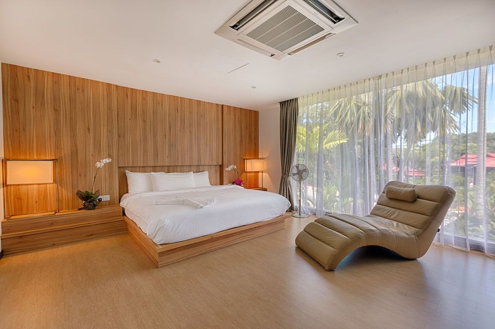 undefined Lot 33 Boutique Hotel 4