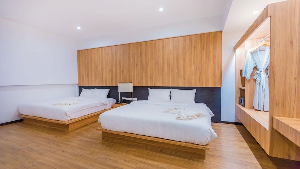 Lot 33 Boutique Hotel