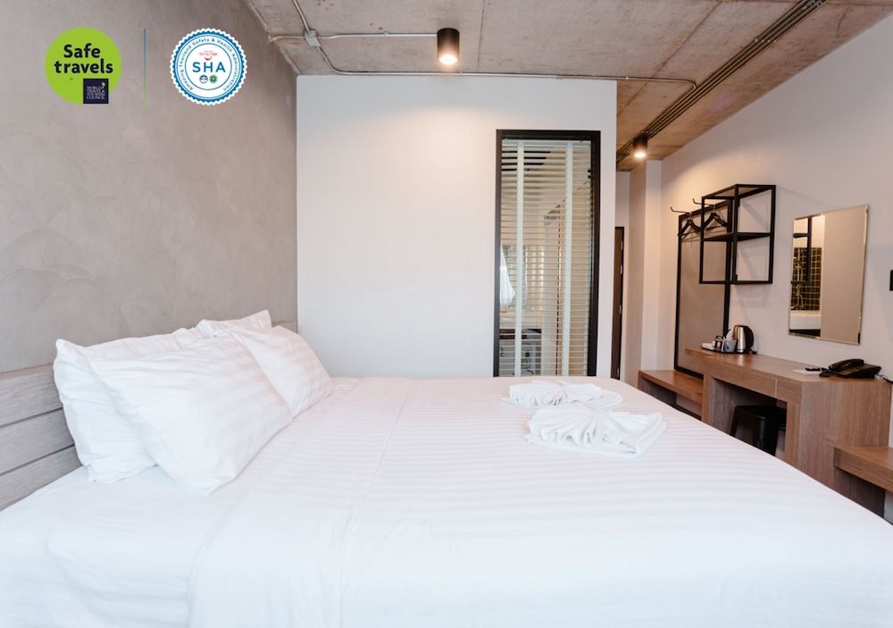 undefined The Echo Hotel 7