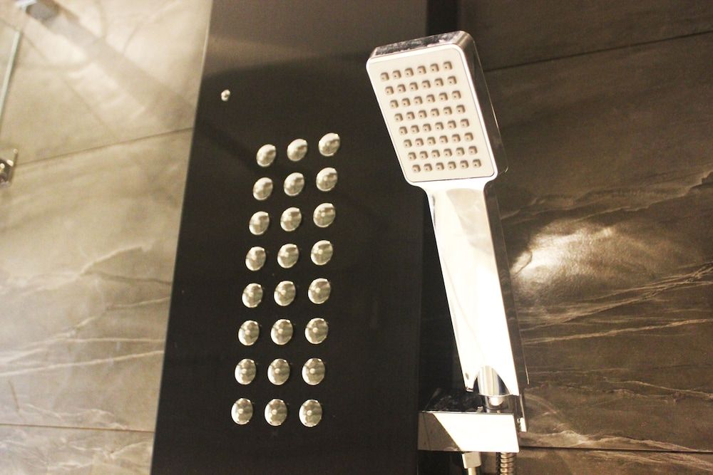 The Nap Tsim Sha Tsui First Class Sleeping Pod, Mixed 3