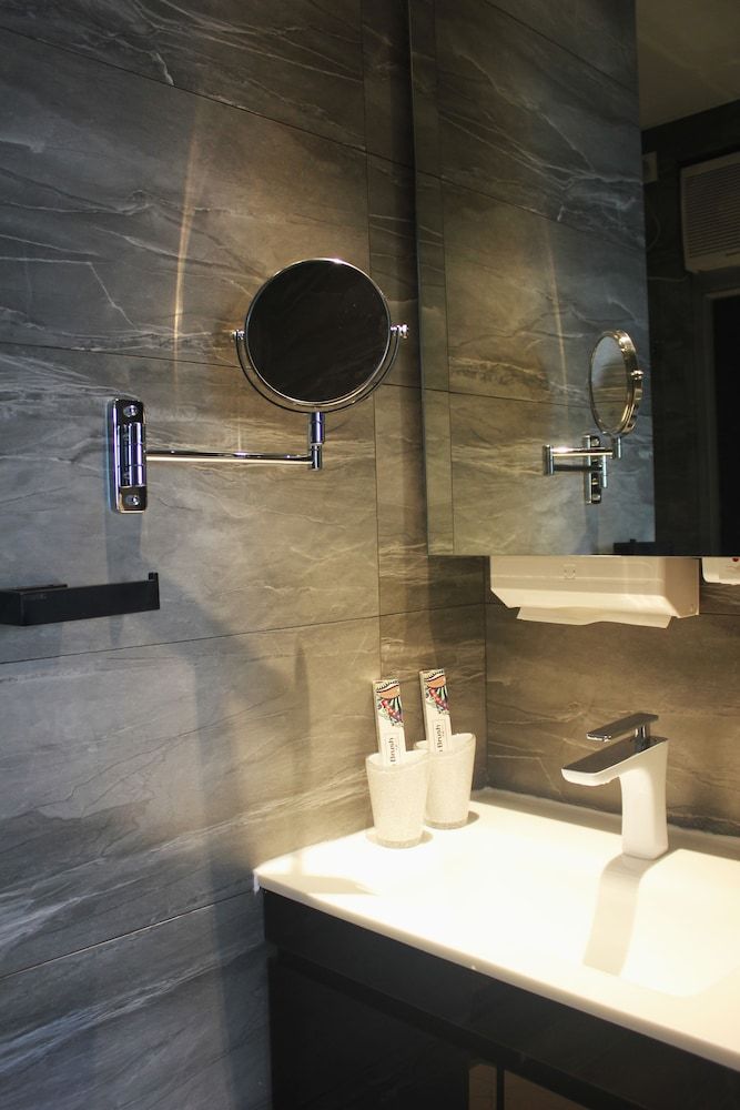 The Nap Tsim Sha Tsui First Class Sleeping Pod, Mixed