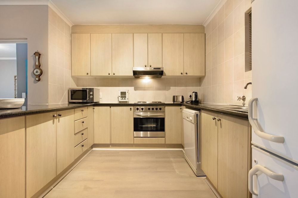 undefined Dolphin Ridge 108 6