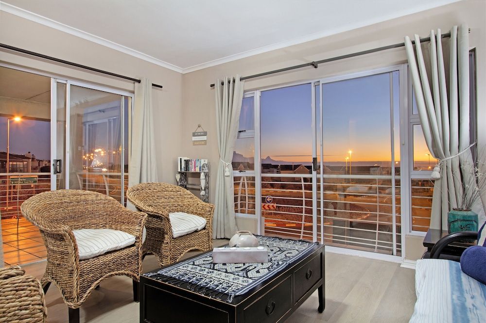 Dolphin Ridge 108 Apartment (3 Bedrooms) 14