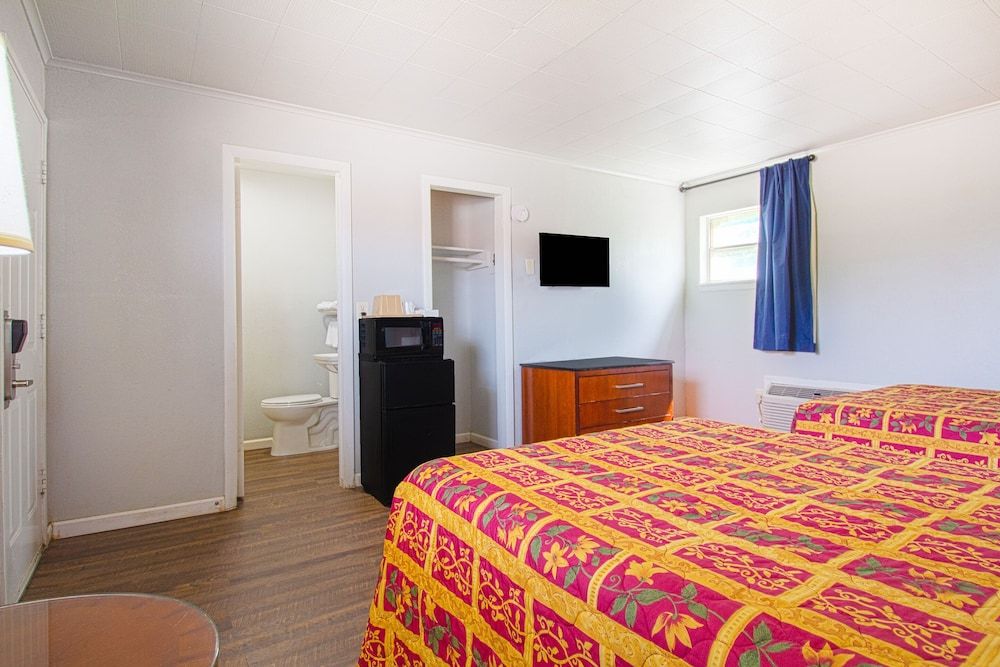 Room, 2 Queen Beds