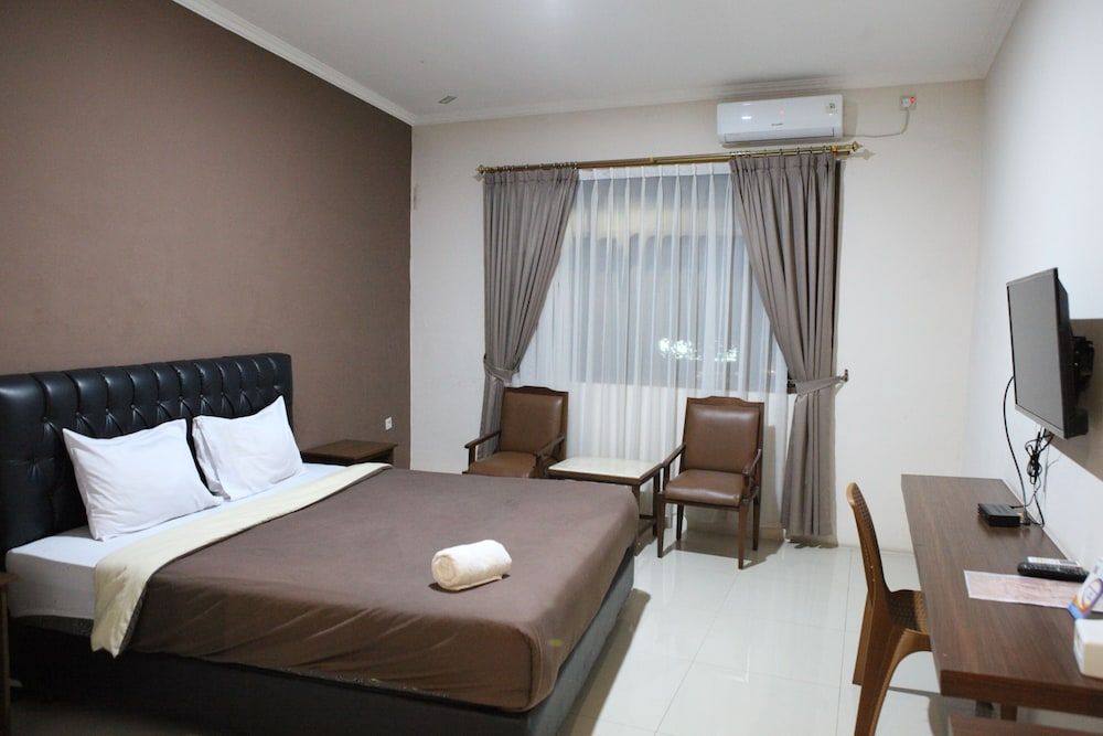 Rahayu Hotel Cirebon Deluxe Double or Twin Room, 2 Bedrooms, Non Smoking, Garden View