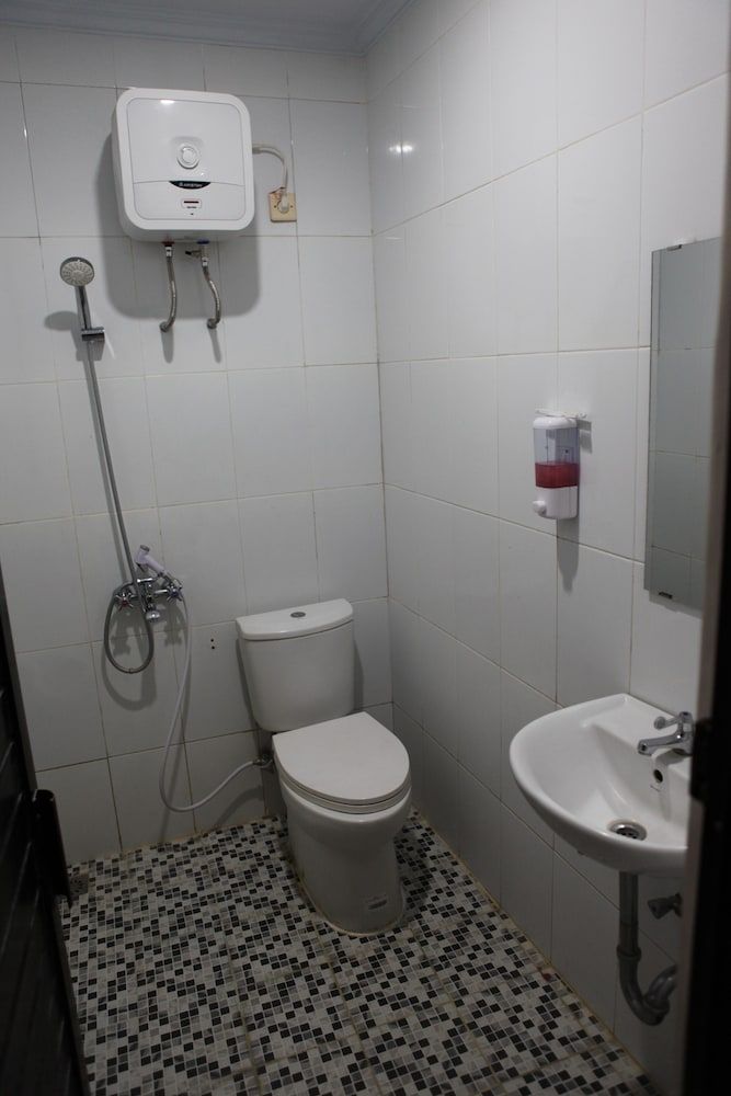 Rahayu Hotel Cirebon Deluxe Double or Twin Room, 2 Bedrooms, Non Smoking, Garden View 5