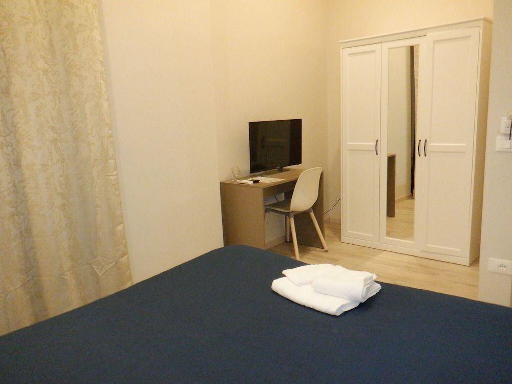 B&B Sicania Basic Double Room, Private Bathroom (External) 3